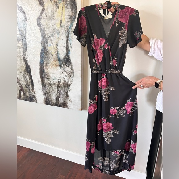 Floral flowing dress - Picture 1 of 4